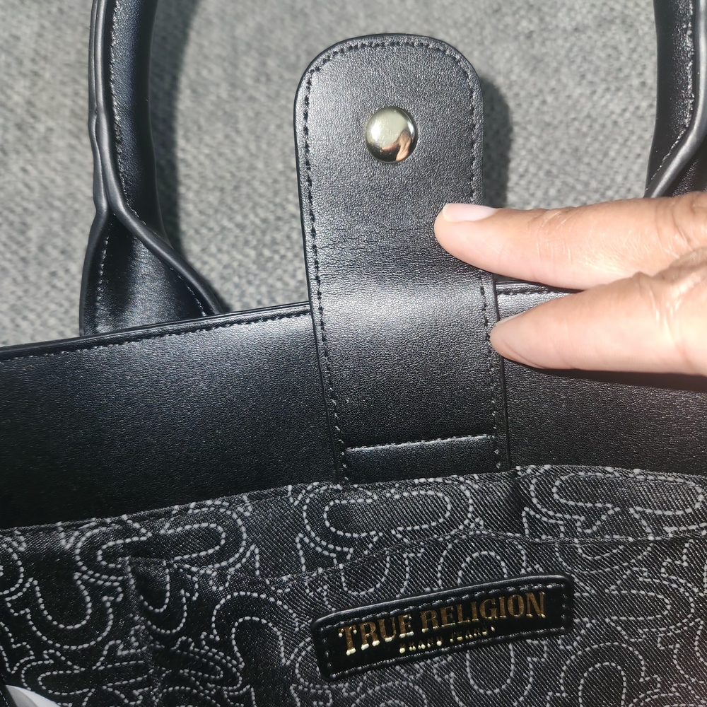 True Religion Black Women's Handbag with adjustable Strap. - Picture 12 of 16